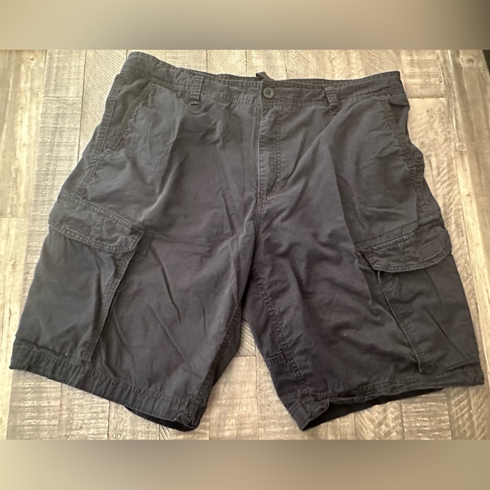 Black Faded Glory Cargo Shorts